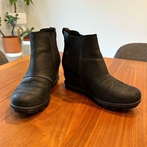 Lightly worn Sorel booties